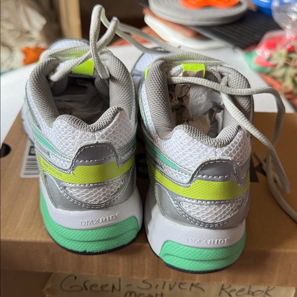 Ladies NWT REEBOK  Gray and Green Athletic Shoes - Picture 5 of 11